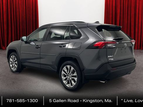 Certified 2021 Toyota RAV4 XLE Premium AWD/4WD image 7