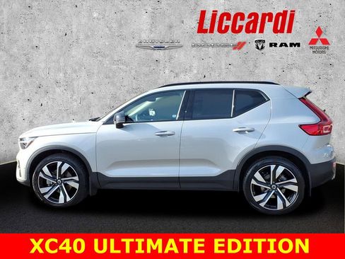 Used 2024 Volvo XC40 B5 Ultimate image 4