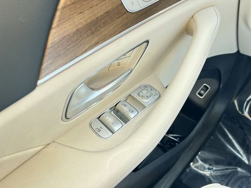 Used 2023 Mercedes-Benz GLS 580 4MATIC image 15