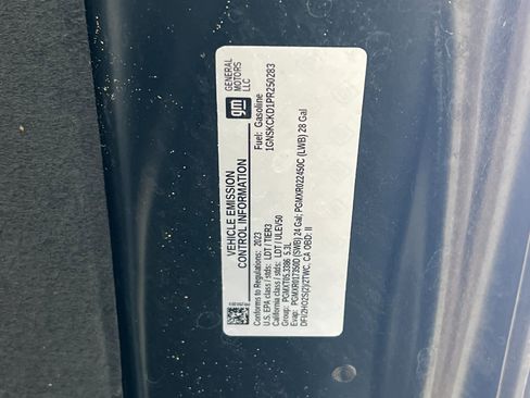 Used 2023 Chevrolet Suburban LT image 29