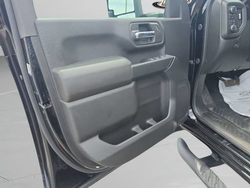 Used 2024 Chevrolet Silverado 2500 Custom w/ Custom Value Package AWD/4WD image 12