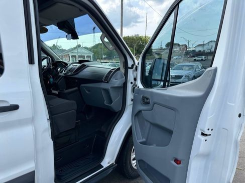Used 2015 Ford Transit 150 XLT RWD image 19