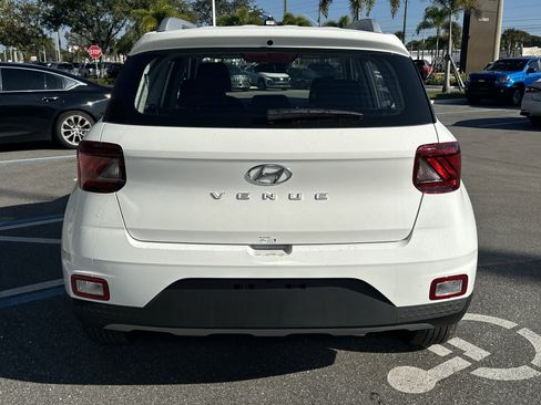 New 2026 Hyundai Venue SEL image 7