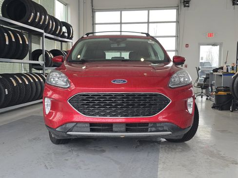Used 2022 Ford Escape Titanium image 12