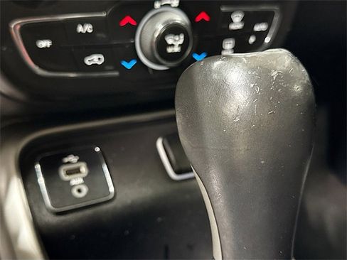 Used 2018 Jeep Compass Latitude w/ Popular Equipment Group image 16