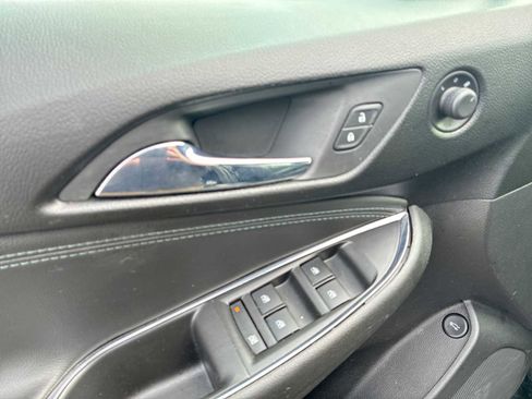 Certified 2017 Chevrolet Cruze Premier image 24