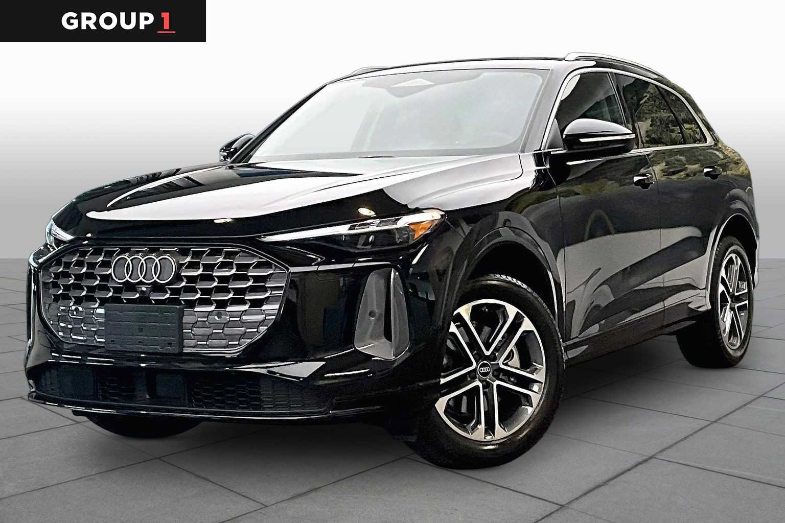 Certified 2025 Audi Q5 Premium AWD/4WD image 1