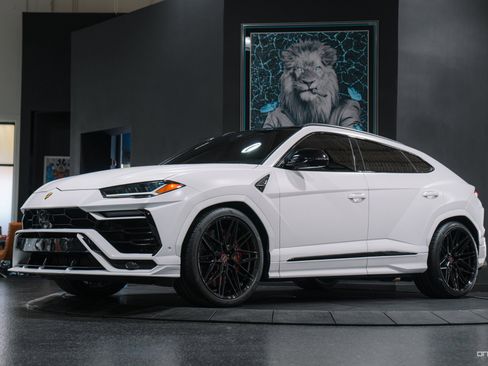 Used 2019 Lamborghini Urus image 19
