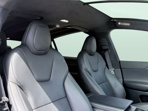 Used 2023 Tesla Model X Plaid image 51
