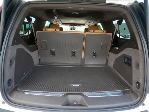 Used 2022 Cadillac Escalade ESV Sport w/ Touring Package AWD/4WD image 16