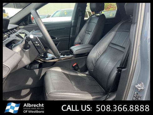 Used 2023 Land Rover Range Rover Evoque R-Dynamic SE image 11