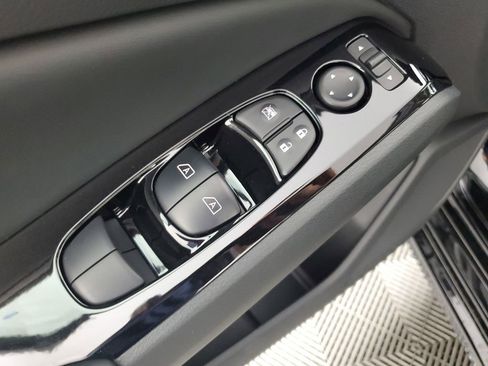 New 2025 Nissan Altima 2.5 SR w/ SR Premium Package image 29