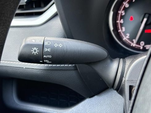 Used 2025 Toyota RAV4 XLE image 16