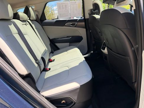 Certified 2024 Kia Sportage EX w/ EX Premium Package AWD/4WD image 21