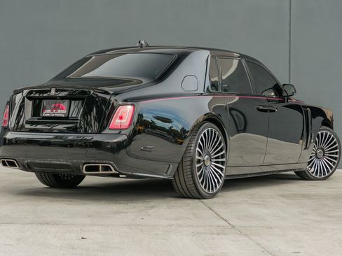 Used 2023 Rolls-Royce Phantom Sedan image 7