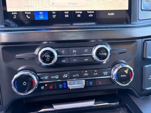 Used 2023 Ford F250 Lariat w/ Chrome Package image 18