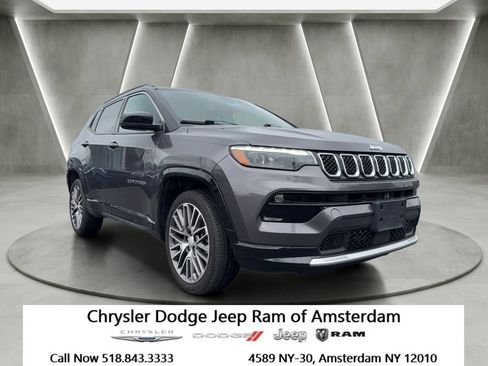 Used 2023 Jeep Compass Limited w/ Elite Group AWD/4WD image 1