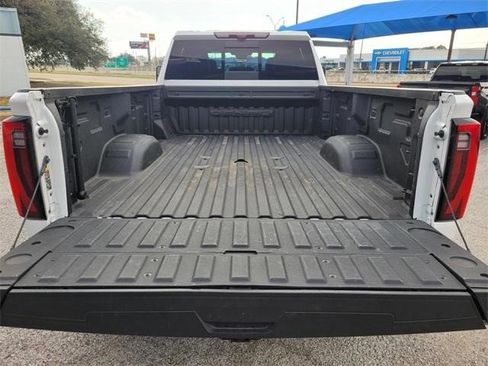 Used 2024 GMC Sierra 3500 Denali Ultimate image 10