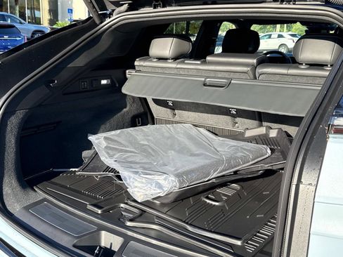 New 2026 Cadillac Lyriq V w/ Exterior Carbon Fiber Package image 32