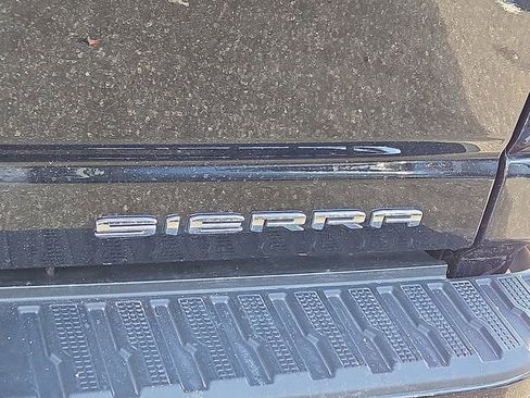 Used 2023 GMC Sierra 3500 Denali w/ Denali Black Diamond Edition image 30