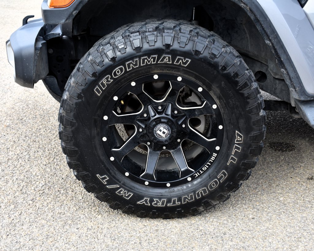 Used 2020 Jeep Wrangler Unlimited Sahara AWD/4WD image 6