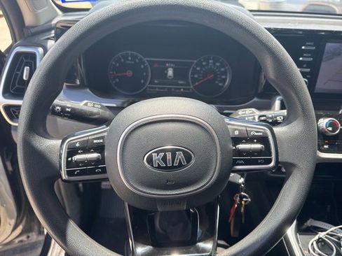 Used 2021 Kia Sorento LX FWD image 6