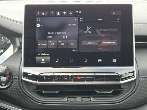 New 2026 Jeep Compass Latitude image 13