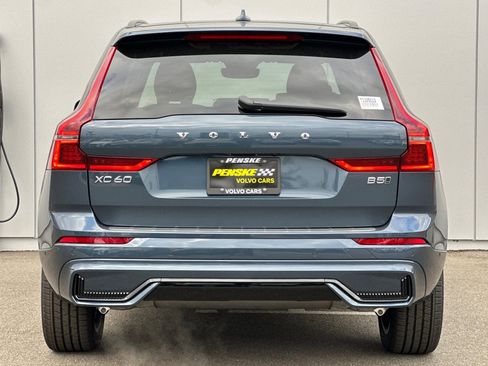 New 2026 Volvo XC60 B5 Plus w/ Protection Package Premier AWD/4WD image 4