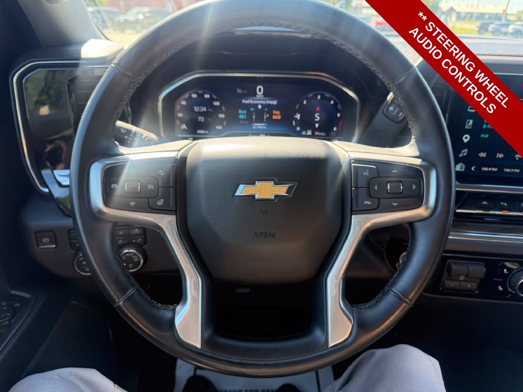 Used 2023 Chevrolet Silverado 1500 LT w/ Safety Package AWD/4WD image 17