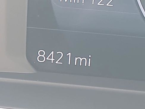 Used 2023 Chevrolet Bolt EUV Premier image 12