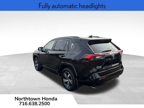 Used 2023 Toyota RAV4 SE w/ Weather & Moonroof Package AWD/4WD image 7