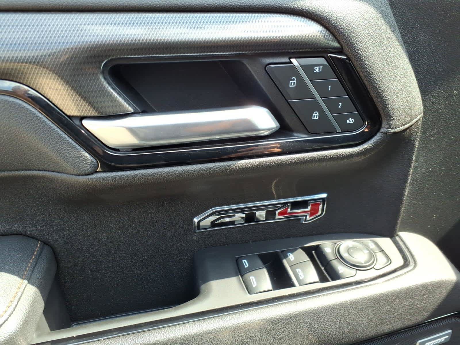 Used 2025 GMC Sierra 1500 AT4 w/ AT4 Premium Package AWD/4WD image 3