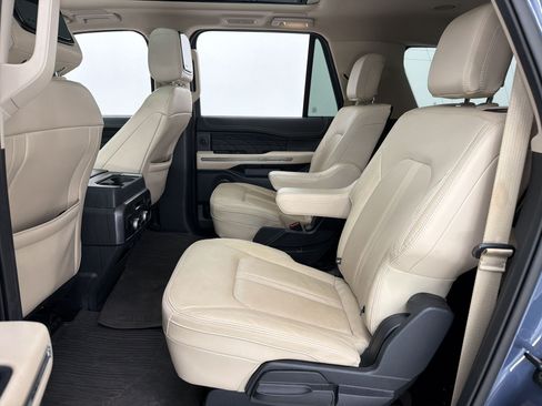 Used 2022 Ford Expedition Max Platinum RWD image 23