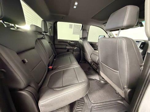 Used 2023 Chevrolet Silverado 2500 LTZ w/ Gooseneck/5TH Wheel Package AWD/4WD image 17
