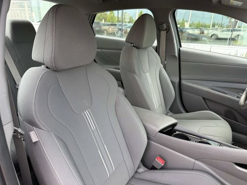 Used 2023 Hyundai Elantra SEL w/ Convenience Package FWD image 18