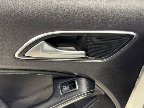 Used 2019 Mercedes-Benz GLA 250 image 21