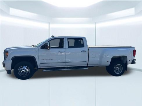 Used 2015 GMC Sierra 3500 Denali w/ Duramax Plus Package AWD/4WD image 4