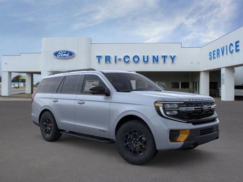 New 2026 Ford Expedition Tremor image 7