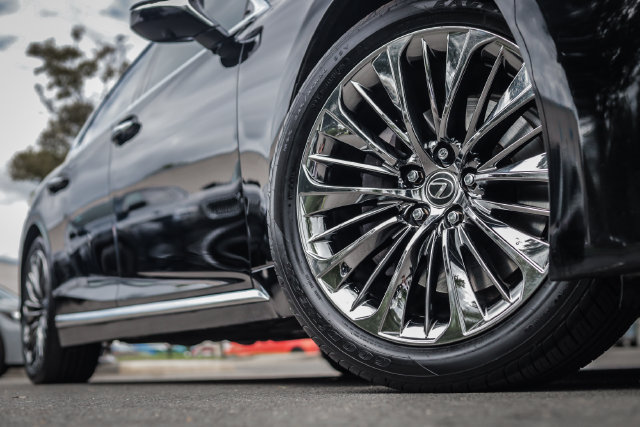 Used 2018 Lexus LS 500 AWD w/ Luxury Package image 14