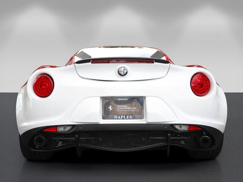 Used 2017 Alfa Romeo 4C Coupe w/ Coupe Track Package 1 RWD image 4