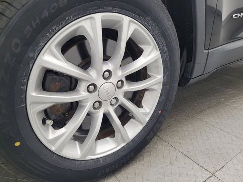 Used 2020 Jeep Cherokee Latitude image 31