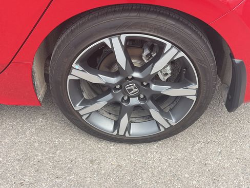 Certified 2025 Honda Civic Sport Touring image 9