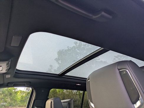 Certified 2025 Cadillac Escalade Sport w/ LPO, ONYX Package image 22