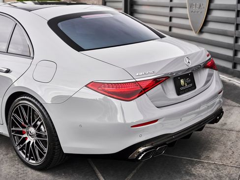 Used 2024 Mercedes-Benz S 63 AMG S w/ Rear Seat Package image 10