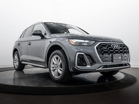 Certified 2023 Audi Q5 2.0T Premium w/ Convenience Package AWD/4WD image 1