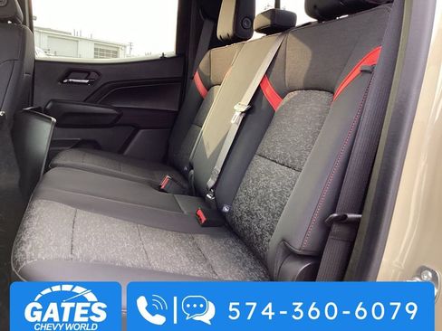 Used 2024 Chevrolet Colorado Z71 w/ Z71 Convenience Package 2 AWD/4WD image 15