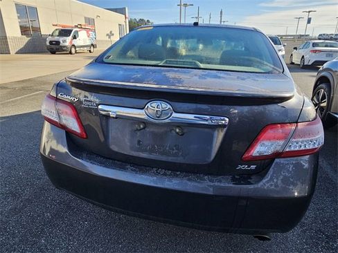 Used 2011 Toyota Camry LE image 15