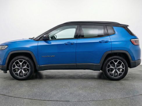 Used 2025 Jeep Compass Limited AWD/4WD image 5
