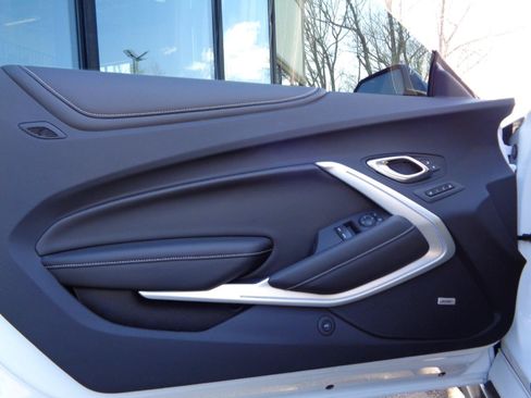 Used 2023 Chevrolet Camaro SS RWD image 15