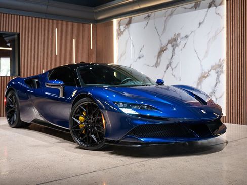 Used 2023 Ferrari SF90 Stradale AWD/4WD image 1